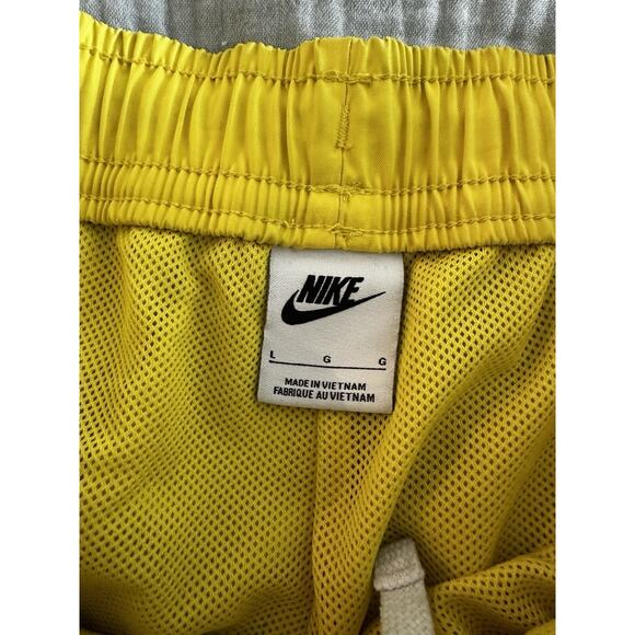 Nike Lined Athletic Elastic Drawstring Shorts 6" Inseam Highlighter Yellow Large - Picture 4 of 6